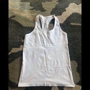 Lululemon Swiftly Tech Racerback Size 6 !